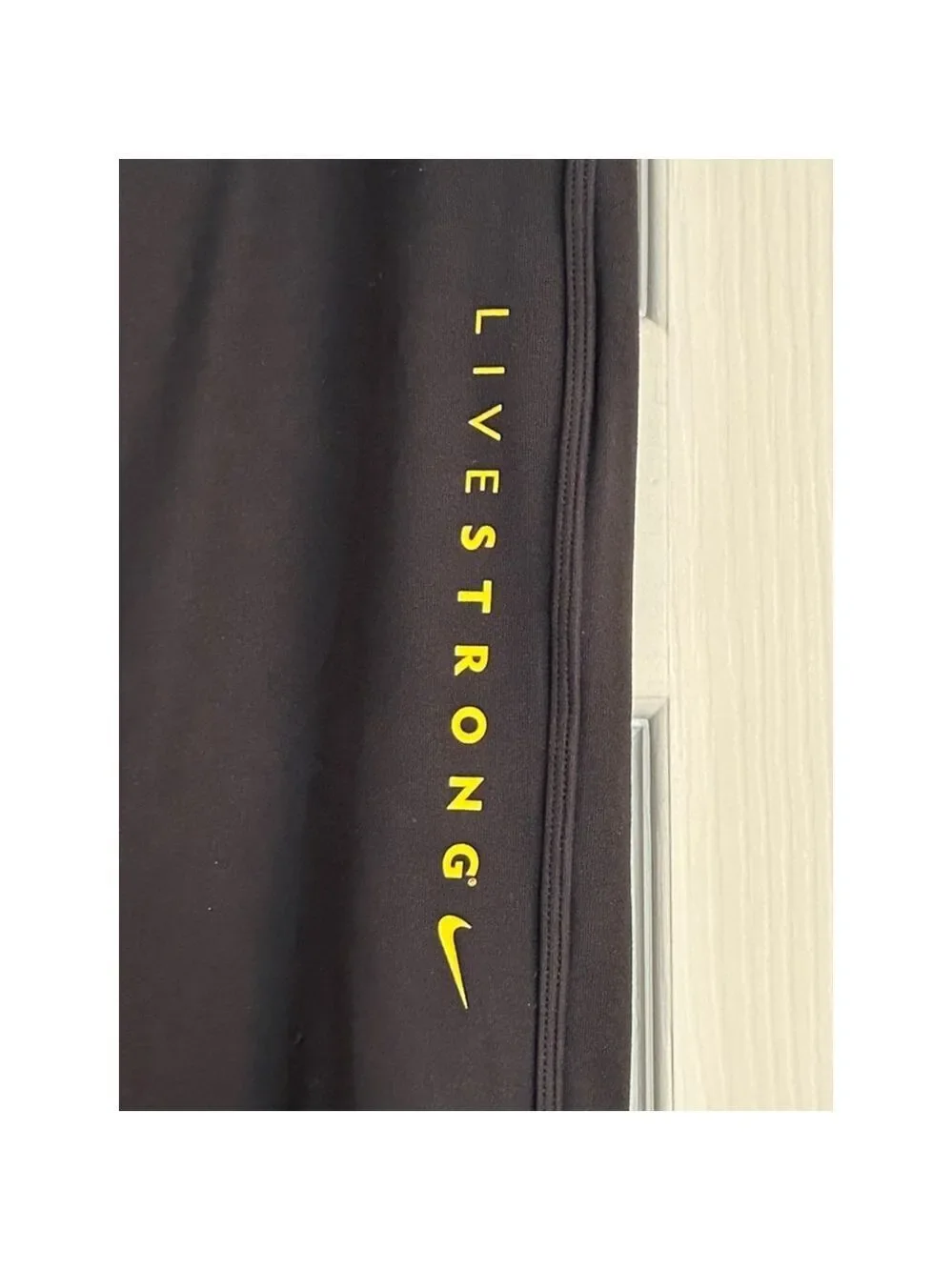 Nike Livestrong Dri-Fit Capri Leggings, Size L, Black/Yellow